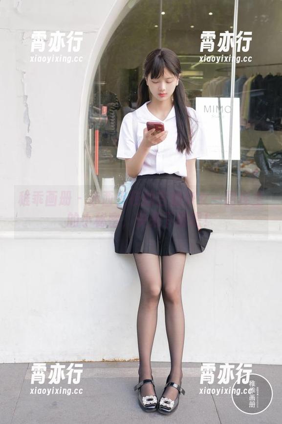 稚乖画册 - 赤西夜夜的吉他少女—图库里的小秘密,快来下载吧!