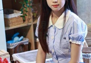 绮梦摄影 - 想拥有月月的女王范？下载她的套图走一波！