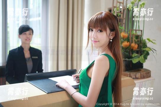 美媛馆-于大乔 美媛馆 - 于大乔裤里丝套图合集,翻页之间的各种释怀与惊讶。