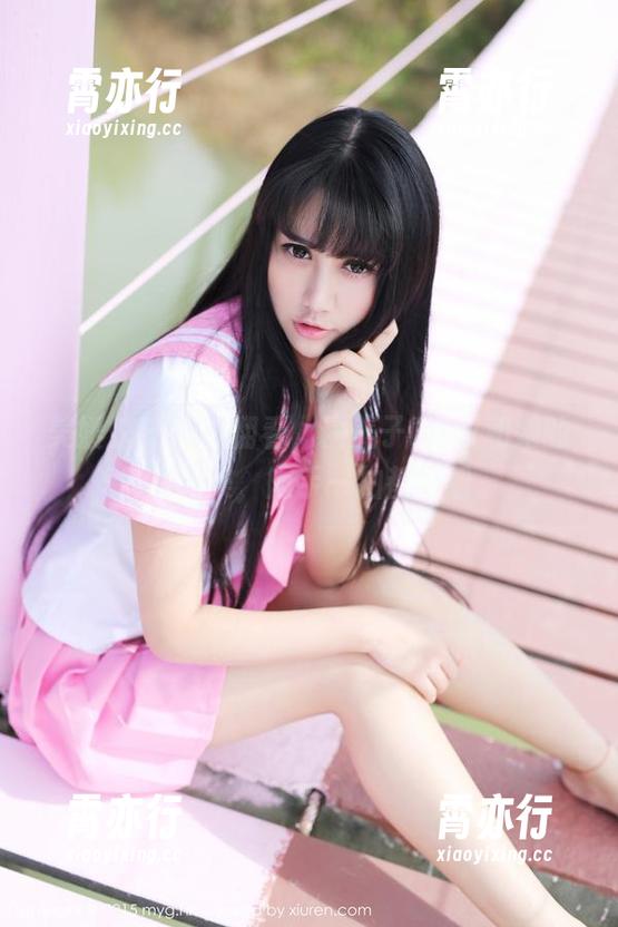 美媛馆 - 慢慢翻看,糯美子Mini和她的皮衣合集,随手一拍都好看。