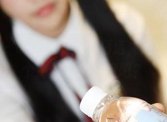 美媛馆 - 胡润曦的美脚精选，话说这也是个绝妙拍摄角度吧？