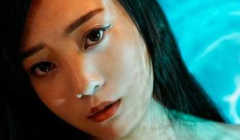 蜜桃社 - Suki的网袜探险：在线挑战“腿部短缺”，谁说只限于童话？