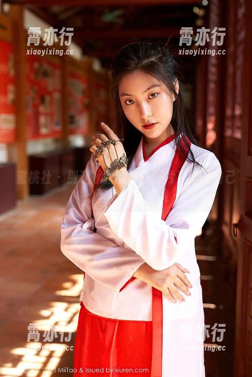 蜜桃社-冰露 蜜桃社 - 别让冰露的女仆照片冷落到自己的下载列表里哦