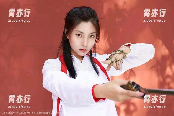 蜜桃社-真希 蜜桃社 - 真希的美脚图集,满分的腿型,让我这个手残党感到自愧不如。