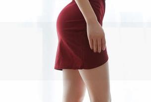 蜜桃社 - 陆萱萱Cecilia的新作品：双人套图，两个我，两个你，中间冒出小气泡。