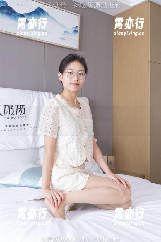 袜啵啵-小甜豆 袜啵啵 - 小甜豆美图发布:短肉丝与脚尖加固款的完美调和