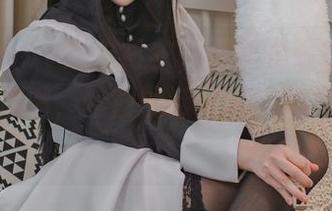 起起子vvvv的白衬衣，原图就像是色拉油一样滑溜溜，套图的话可能连模特都想穿上了！