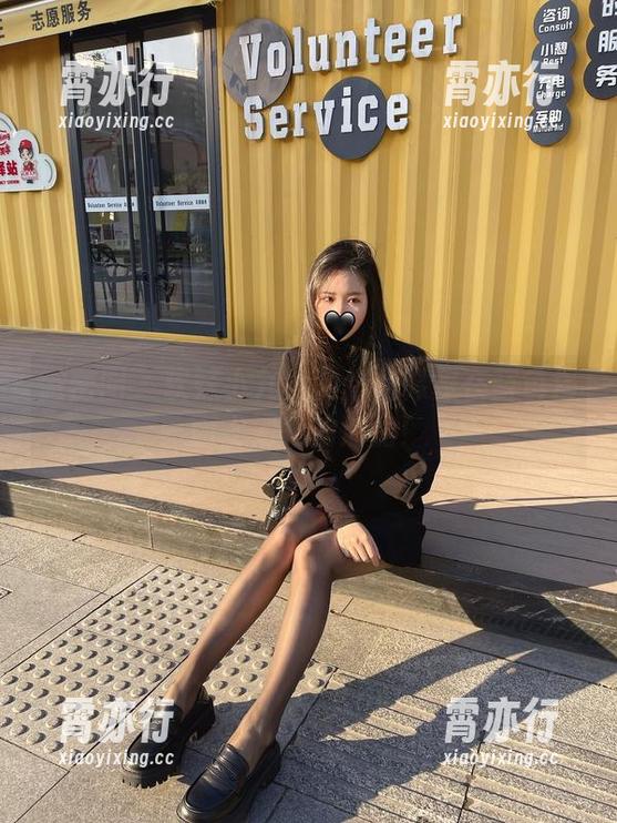 软妹小九九 微密圈 - 软妹小九九的作品像是在蓝色海面上滑行的油船!