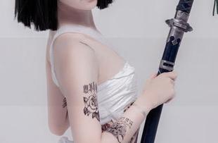 红裙颠覆：阮邑Fairy带你cos出写真新定义