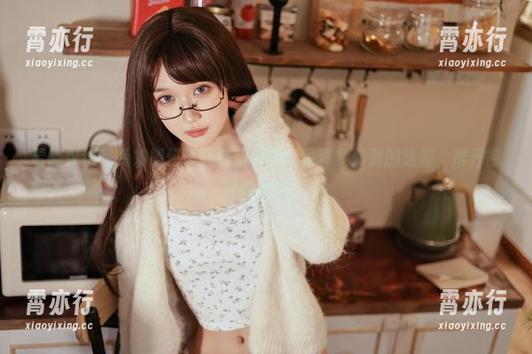 阿包也是兔娘 看阿包也是兔娘如何玩转碧蓝航线:写真集资源的迷雾,推开窗迎接惊喜。