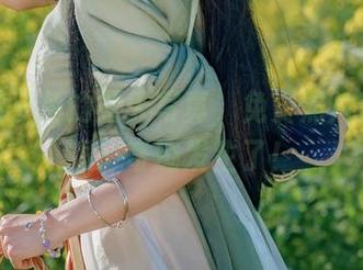 黏黏团子兔的露天写真，免费照片就送礼服！奇迹发生了！
